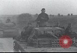 Standbild deutsche Truppen Frankreich, 1940, aus Sekunde 15 historischem Filmmaterial Videoclip 65675073801