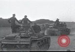 Standbild deutsche Truppen Frankreich, 1940, aus Sekunde 28 historischem Filmmaterial Videoclip 65675073801
