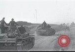 Standbild deutsche Truppen Frankreich, 1940, aus Sekunde 30 historischem Filmmaterial Videoclip 65675073801