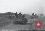 Standbild deutsche Truppen Frankreich, 1940, aus Sekunde 35 historischem Filmmaterial Videoclip 65675073801