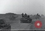 Standbild deutsche Truppen Frankreich, 1940, aus Sekunde 37 historischem Filmmaterial Videoclip 65675073801