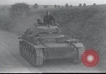 Standbild deutsche Truppen Frankreich, 1940, aus Sekunde 47 historischem Filmmaterial Videoclip 65675073801