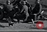 Standbild deutsche Truppen Frankreich, 1940, aus Sekunde 18 historischem Filmmaterial Videoclip 65675073803