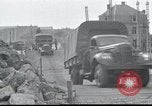 Standbild französische Familien Frankreich, 1940, aus Sekunde 24 historischem Filmmaterial Videoclip 65675073804