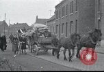 Standbild französische Familien Frankreich, 1940, aus Sekunde 40 historischem Filmmaterial Videoclip 65675073804