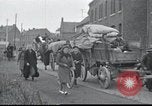 Standbild französische Familien Frankreich, 1940, aus Sekunde 44 historischem Filmmaterial Videoclip 65675073804