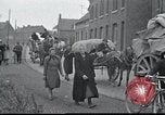 Standbild französische Familien Frankreich, 1940, aus Sekunde 48 historischem Filmmaterial Videoclip 65675073804