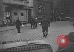 Standbild Leichen Deutschland, 1945, aus Sekunde 21 historischem Filmmaterial Videoclip 65675073818