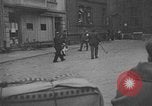 Standbild Leichen Deutschland, 1945, aus Sekunde 23 historischem Filmmaterial Videoclip 65675073818