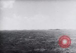 Standbild Vereinigten Staaten Marines Tarawa Gilbert Inseln, 1943, aus Sekunde 48 historischem Filmmaterial Videoclip 65675073829