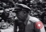 Standbild George Marschall Italien, 1944, aus Sekunde 11 historischem Filmmaterial Videoclip 65675073833