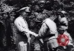 Standbild George Marschall Italien, 1944, aus Sekunde 16 historischem Filmmaterial Videoclip 65675073833