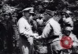 Standbild George Marschall Italien, 1944, aus Sekunde 18 historischem Filmmaterial Videoclip 65675073833