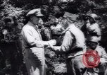 Standbild George Marschall Italien, 1944, aus Sekunde 19 historischem Filmmaterial Videoclip 65675073833