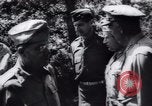 Standbild George Marschall Italien, 1944, aus Sekunde 27 historischem Filmmaterial Videoclip 65675073833