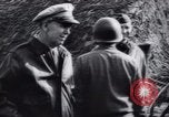 Standbild George Marschall Italien, 1944, aus Sekunde 45 historischem Filmmaterial Videoclip 65675073833