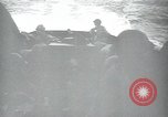 Standbild Underwater demolition Team Balikpapan Borneo Indonesien, 1945, aus Sekunde 13 historischem Filmmaterial Videoclip 65675073846