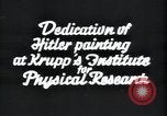 Standbild Gemälde von Adolf Hitler Deutschland, 1934, aus Sekunde 11 historischem Filmmaterial Videoclip 65675073852
