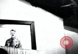 Standbild Gemälde von Adolf Hitler Deutschland, 1934, aus Sekunde 25 historischem Filmmaterial Videoclip 65675073852