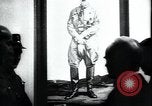 Standbild Gemälde von Adolf Hitler Deutschland, 1934, aus Sekunde 57 historischem Filmmaterial Videoclip 65675073852