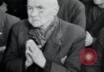 Image les aumôniers Allemagne, 1945, de la seconde 39 séquences d'archives historiques vidéo 65675073857