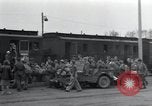 Immagine di Orfani ebraica di Buchenwald lasciando Weimar Weimar in Germania, 1945, secondo 33 filmato di repertorio 65675073866