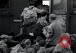 Immagine di Orfani ebraica di Buchenwald lasciando Weimar Weimar in Germania, 1945, secondo 45 filmato di repertorio 65675073866