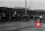 Immagine di Orfani ebraica da Buchenwald Campo di Concentramento seconda guerra mondiale Weimar in Germania, 1945, secondo 5 filmato di repertorio 65675073867