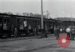 Immagine di Orfani ebraica da Buchenwald Campo di Concentramento seconda guerra mondiale Weimar in Germania, 1945, secondo 8 filmato di repertorio 65675073867