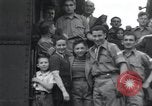 Immagine di Orfani ebraica da Buchenwald Campo di Concentramento seconda guerra mondiale Weimar in Germania, 1945, secondo 27 filmato di repertorio 65675073867