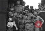 Immagine di Orfani ebraica da Buchenwald Campo di Concentramento seconda guerra mondiale Weimar in Germania, 1945, secondo 28 filmato di repertorio 65675073867