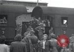 Immagine di Orfani ebraica da Buchenwald Campo di Concentramento seconda guerra mondiale Weimar in Germania, 1945, secondo 35 filmato di repertorio 65675073867