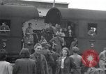 Immagine di Orfani ebraica da Buchenwald Campo di Concentramento seconda guerra mondiale Weimar in Germania, 1945, secondo 39 filmato di repertorio 65675073867