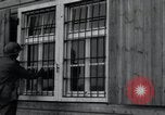 Standbild Kz Natzweiler-Struthof Natzwiller Frankreich, 1944, aus Sekunde 42 historischem Filmmaterial Videoclip 65675073872