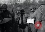 Immagine di Soldati statunitensi Alsdorf Germania, 1944, secondo 5 filmato di repertorio 65675073874