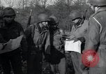 Immagine di Soldati statunitensi Alsdorf Germania, 1944, secondo 8 filmato di repertorio 65675073874
