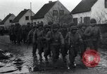 Immagine di Granata distrugge la scatola di pillole tedesco Alsdorf Germania, 1944, secondo 3 filmato di repertorio 65675073875