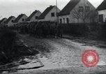 Immagine di Granata distrugge la scatola di pillole tedesco Alsdorf Germania, 1944, secondo 15 filmato di repertorio 65675073875