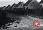 Immagine di Granata distrugge la scatola di pillole tedesco Alsdorf Germania, 1944, secondo 16 filmato di repertorio 65675073875