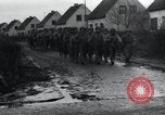 Immagine di Granata distrugge la scatola di pillole tedesco Alsdorf Germania, 1944, secondo 19 filmato di repertorio 65675073875