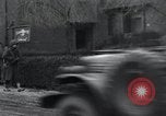 Immagine di Granata distrugge la scatola di pillole tedesco Alsdorf Germania, 1944, secondo 21 filmato di repertorio 65675073875