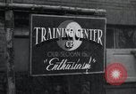 Immagine di Granata distrugge la scatola di pillole tedesco Alsdorf Germania, 1944, secondo 32 filmato di repertorio 65675073875