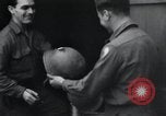 Immagine di Granata distrugge la scatola di pillole tedesco Alsdorf Germania, 1944, secondo 39 filmato di repertorio 65675073875