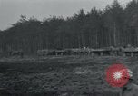 Image Wöbbelin Wobbelin () Camp de concentration Nazi Nanterre Allemagne, 1945, de la seconde 28 séquences d'archives historiques vidéo 65675073880