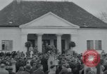 Immagine di Civili tedesco Neuchâtel Germania, 1945, secondo 22 filmato di repertorio 65675073881