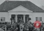 Immagine di Civili tedesco Neuchâtel Germania, 1945, secondo 23 filmato di repertorio 65675073881