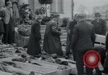 Immagine di Civili tedesco Neuchâtel Germania, 1945, secondo 41 filmato di repertorio 65675073881
