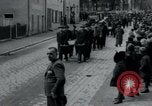 Immagine di Civili tedesco Neuchâtel Germania, 1945, secondo 8 filmato di repertorio 65675073882