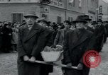 Immagine di Civili tedesco Neuchâtel Germania, 1945, secondo 14 filmato di repertorio 65675073882