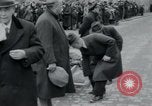 Immagine di Civili tedesco Neuchâtel Germania, 1945, secondo 46 filmato di repertorio 65675073882
